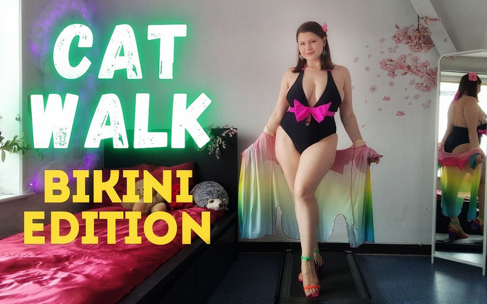 Tina Angel: Je sexy vriendin maakt zich voor op het strand, alleen...