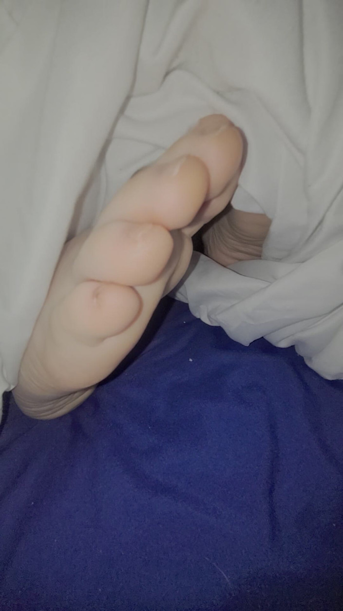 On cloud 69: Nohy v posteli