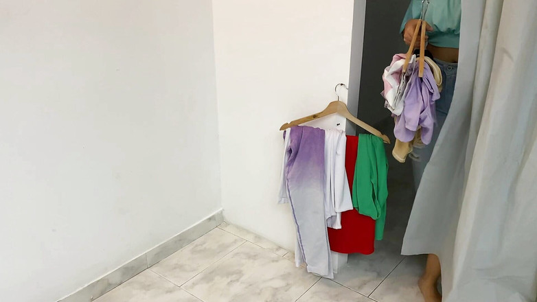 MiaSaintLove: アマチュアカメラは、楽屋でセクシーな女の子を記録