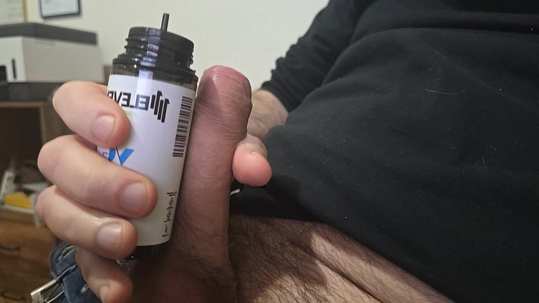 Jordance: Большой Член Кончает В Офисе