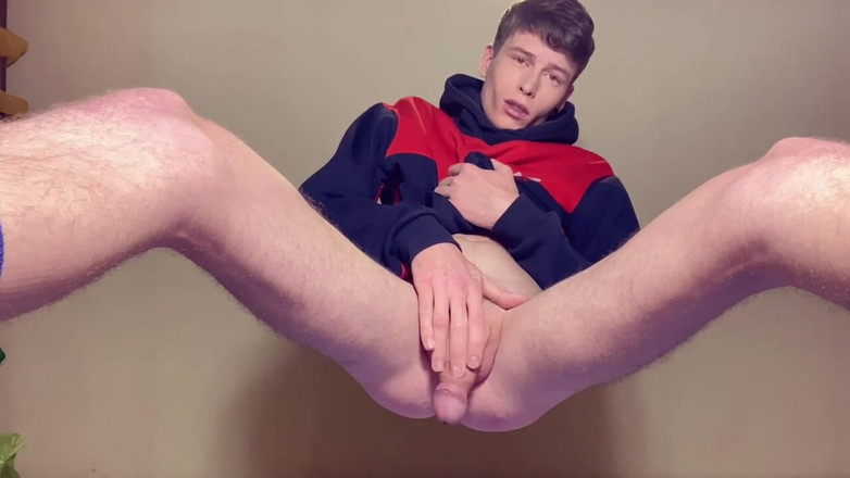 Craig Kennedy: POV od dołu: Chudy Twink's Huge Uncut Dick Swings &amp; Szarpanie...