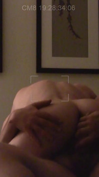 Sperma füllt einen bedürftigen jungen sportler