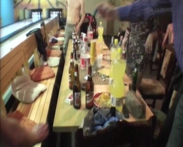 Fuck Cumshot Party: Дикая гэнгбэнг-оргия возбужденных шлюшек