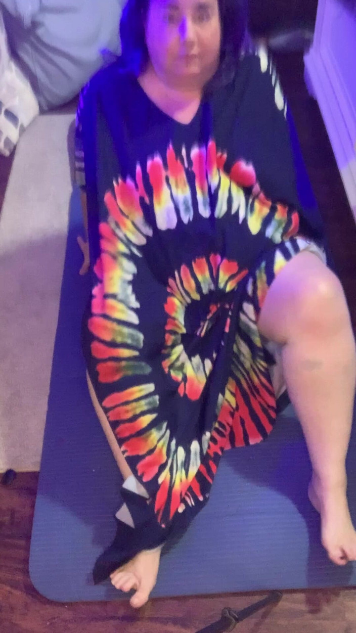 BlancaGirlBBW: BBW podgląda jogę boo