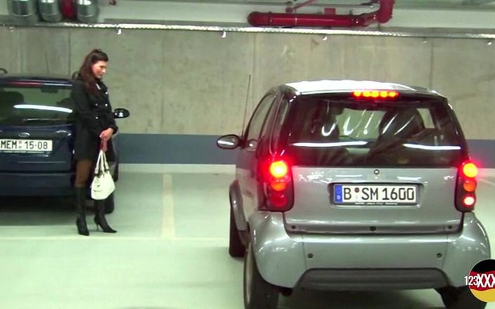 123XXX - Fucked Amateurs in Germany!: Appena lo ha visto sapeva che la scoperà per bene