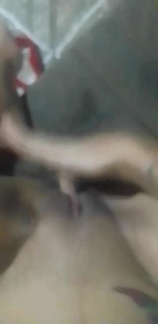Millagata: Millatoop punching a crab