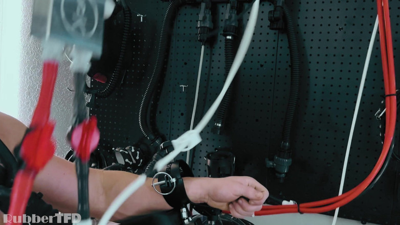 RubberTFD: 橡胶改造 b-roll