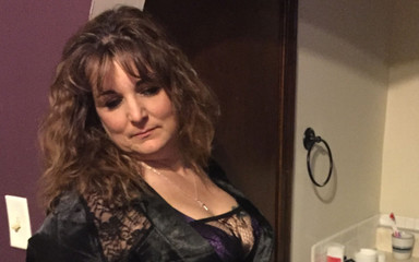 Angeliyz: Rimase in piedi così deciso per il porno gang bang