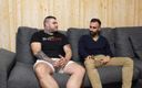 Zeus Ray: Мой гетеро-друг трахает мою задницу в первый раз