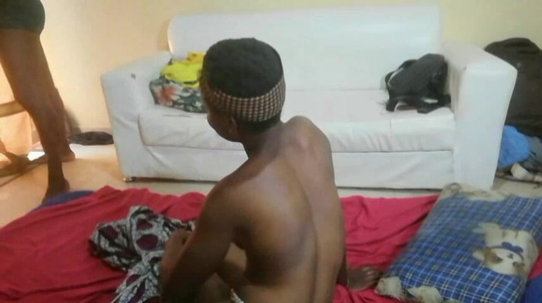 Pornsexlive: クラスメイトと楽しく過ごしています