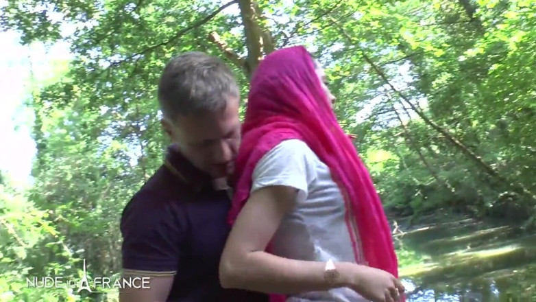 Nude in France: Wunderschöne junge französische arabische brünette hart im doggystyle geknallt und...