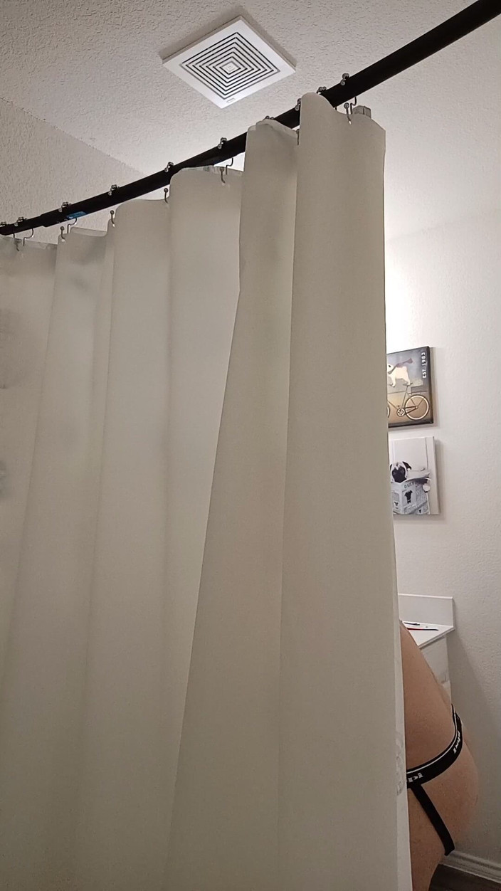 Brandon Lee: Sporty wodne, prysznic i róża