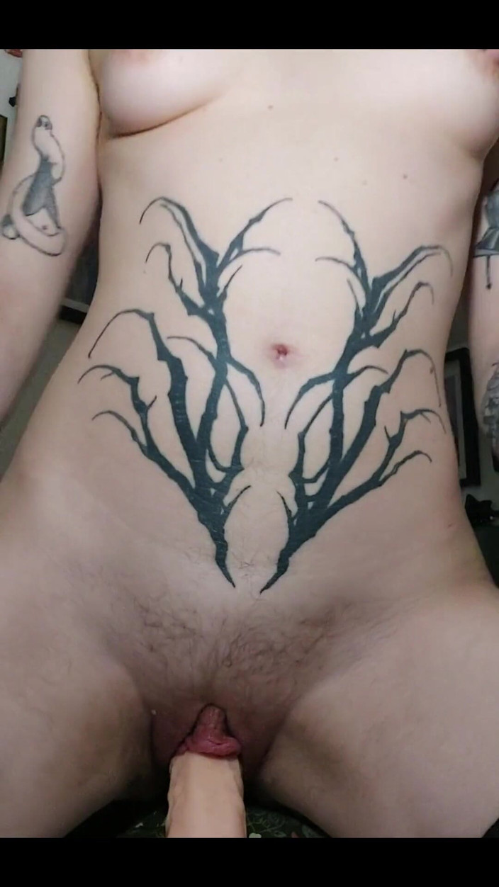 CherryOrchid: Il mio giocattolo non è abbastanza per la mia figa vogliosa