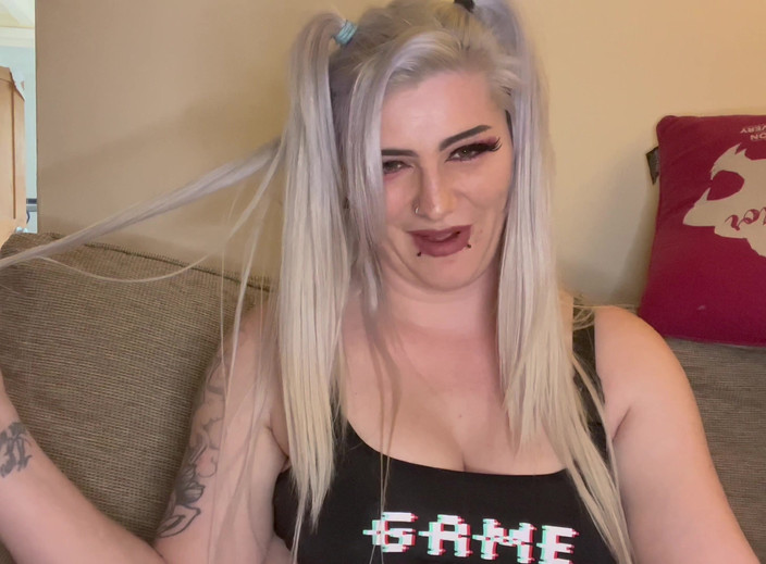 EeveeXo: egirlがあなたに精液サンドイッチを食べさせるCEI