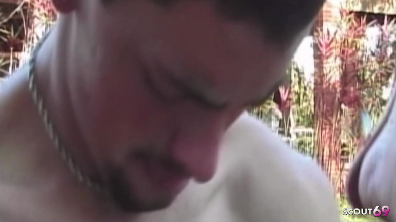 Shemale TS Collection: Rubia travesti pervertida Agnes follada analmente al aire libre con...