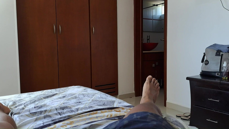 Madame Marie: Мачеха выходит из душа, готовая трахать большой член