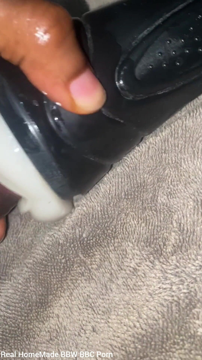 Big black cock BBCee: Futându-mi pizda falsă Torța