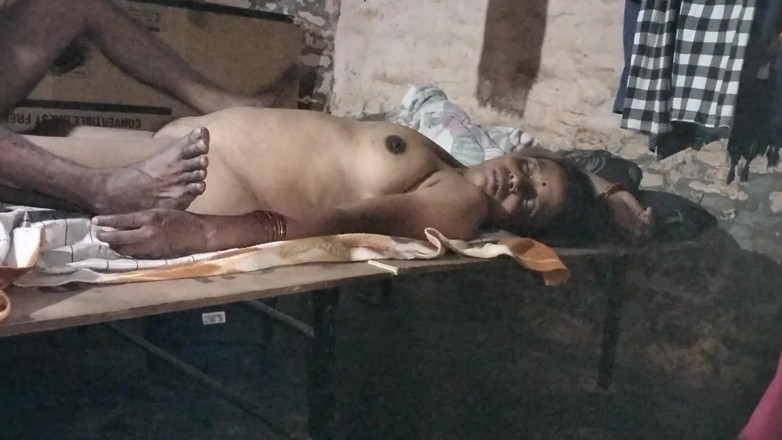 Thokuram: Pati Patni Ki Rangin Rat