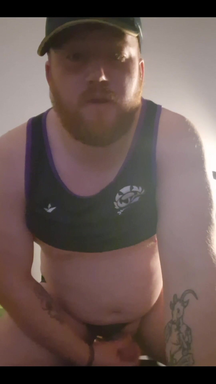 Touchstone: Він отримав у мене таке відчуття раба і готовий покататися на члені