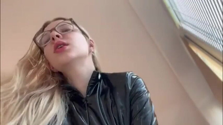 Goddess_Bella_Rae: Femdom bohyně zotročí tě Asmr