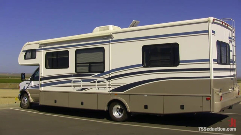 TS Seduction by Kink: Roadtrip, partie 2 « La auto-stoppeuse »