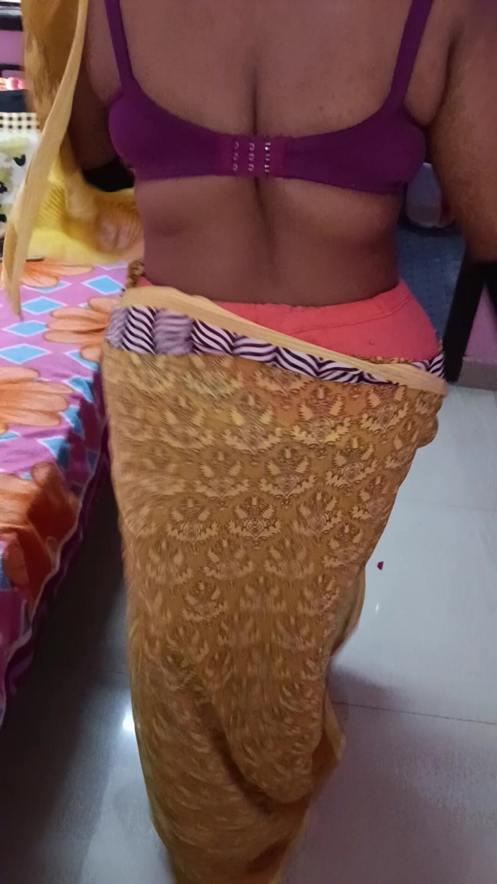 Reshmahotever: Tamil Hot Sari Dance