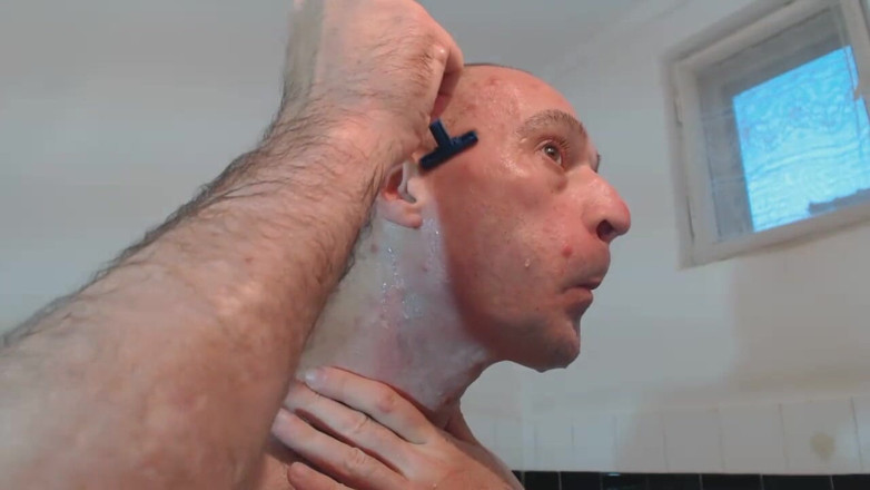 TIVADAR 73: Tivadar 73 shaving 2.
