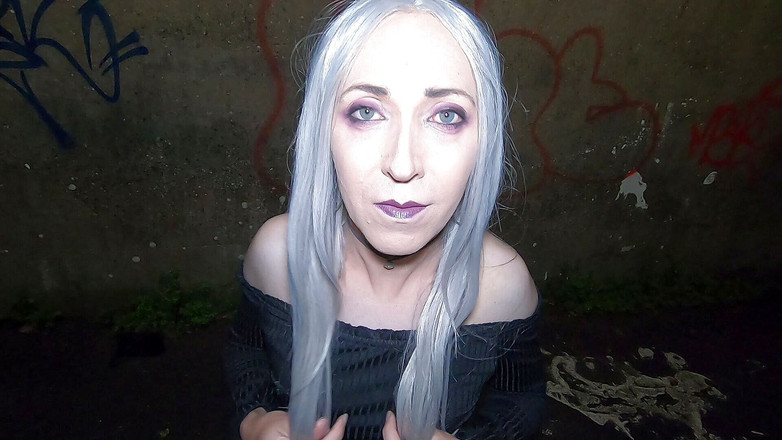 The Midnight Minx: Znajdź mnie w zaułkach