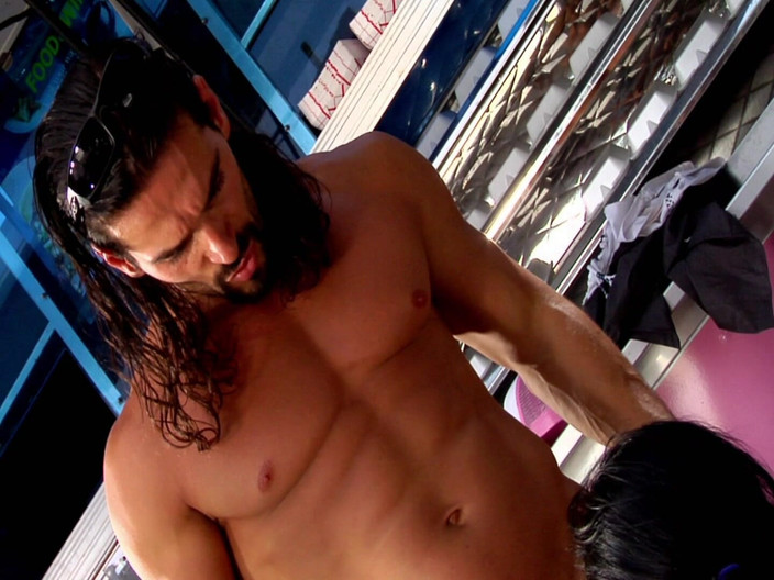 Black Desires: Cochon rose volant 1-HD - Emy Reyes - MILF pervers et ados