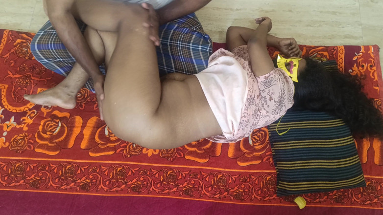 Laxi ammu: Follada de posición misionera