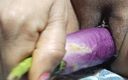 HotBhabhi420: Indian Aunty Did Handjob with Brinjal in Desi Style