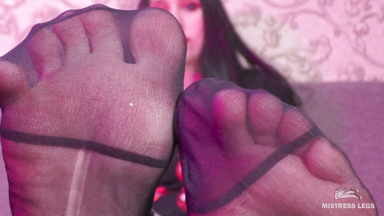Mistress Legs: Jari jari jari jari ke dalam stoking nilon yang dipakai