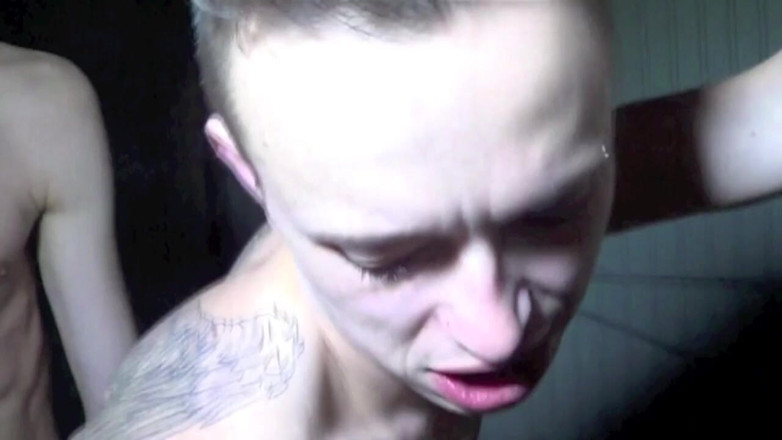 Crunch Boy: Twink usato da dritto in un parcheggio
