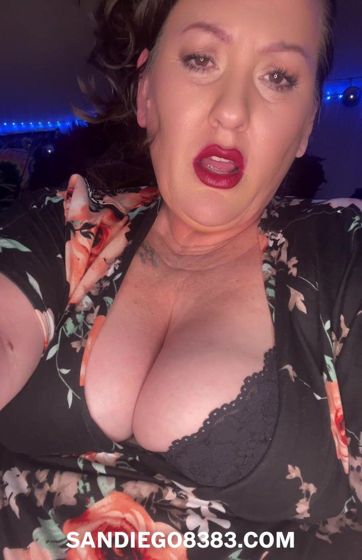 SanDiego8383: Does She Know You're Jerking Iff to Me?