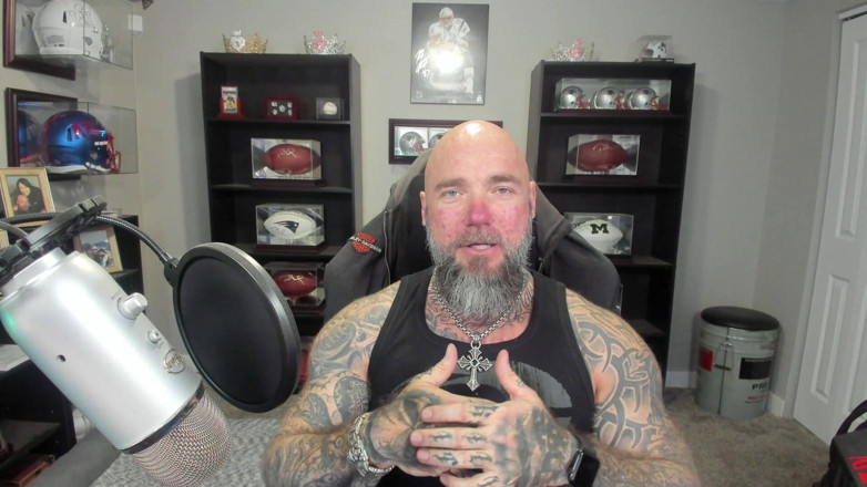 Raw and Uncensored with Masculine Jason: Věci, které kluci nepřiznají