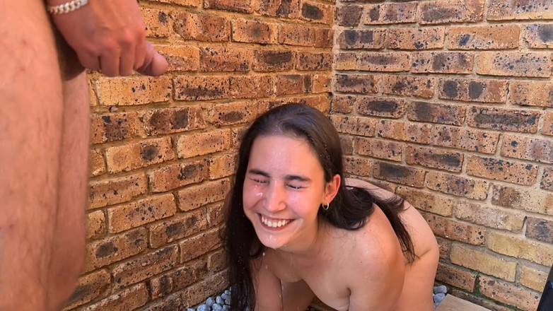 domslutfucker: Zeitlupe Gesichtspisse für menschliches toiletten-teen