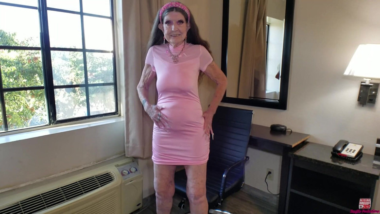 Sexy Sandra N Sir Christopher: 2025年8月来自加州好莱坞的挑逗