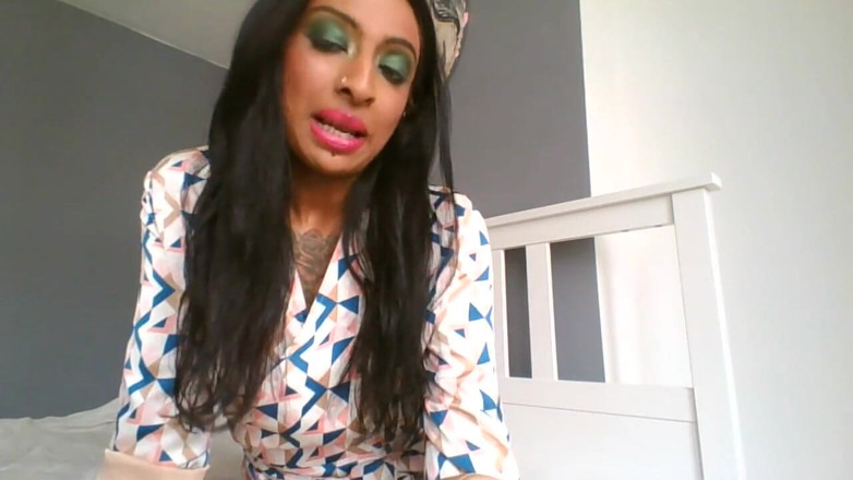 BabeXX69XX Asian MILF: Мачеха унижает твой крошечный член Х