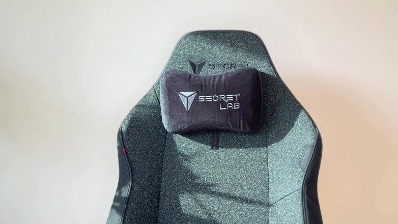 Miss Valentina: Сперма на моем игровом стуле