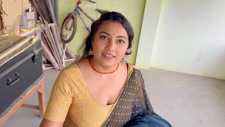 Hotty_ragini: Je suis allé chez une bhabhi pendant les vacances d’été...