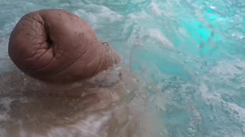 Monster_Meat_: Cuming in jacuzzi