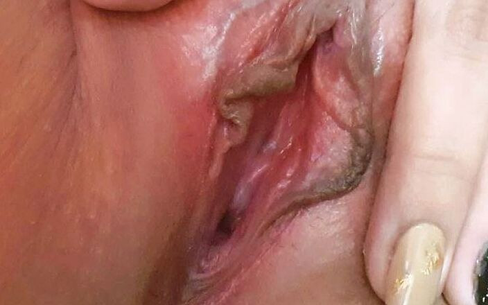 Asslatinxxx: 我很想让你吃我的阴户并喝我的果汁！