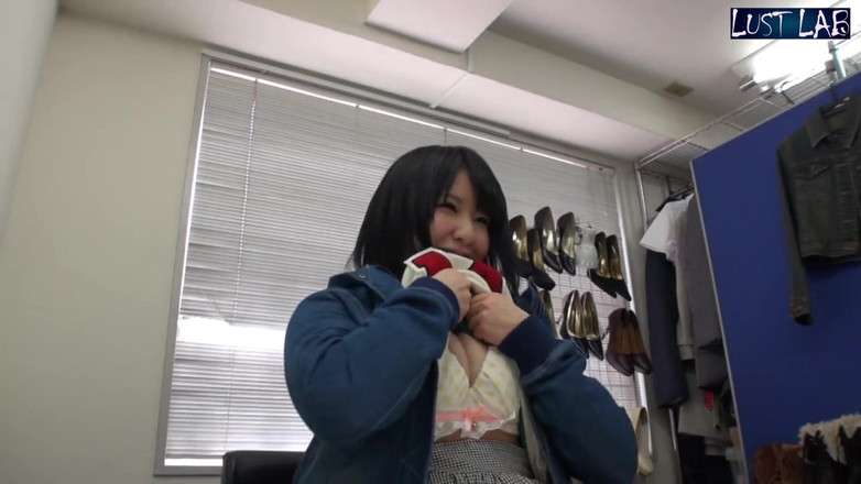 Lust lab: Micuță și țâțoasă. Frumusețe blândă care iubește căldura - Ep1