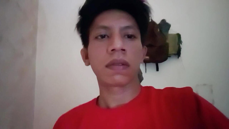 Zirul Uwu: Handsome Guy Is Shaking His Dick Alone