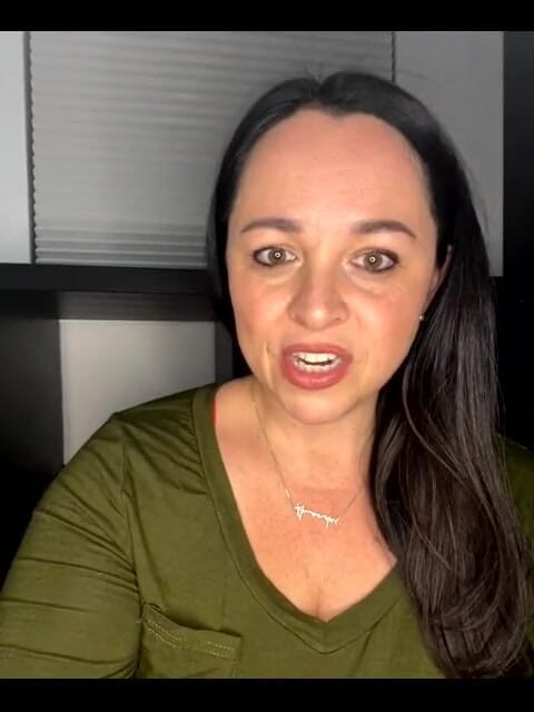 Amanda Thickk: 性感的黑发女郎