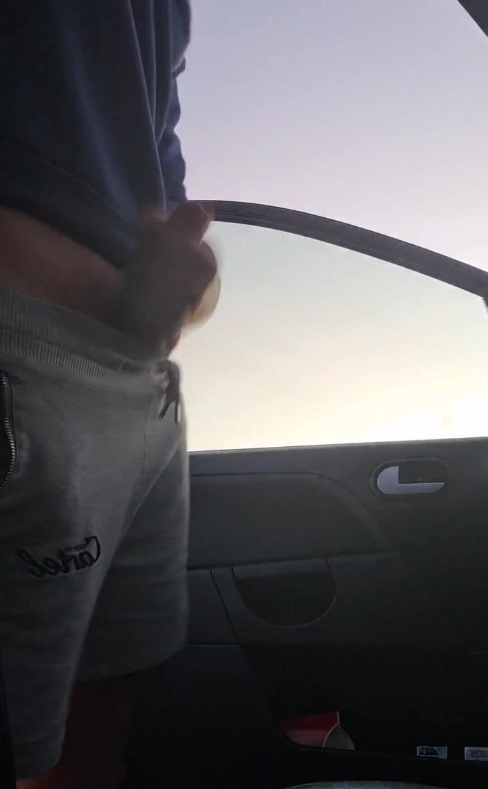 jay jenson: Ho dimenticato di caricare la sega nei pantaloncini grigi lato...