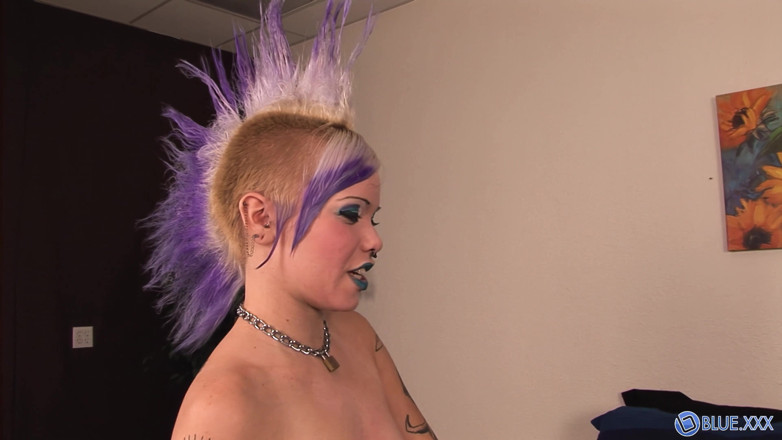 Blue Girls XXX: Goth Punk Daisy Tanks Gushes