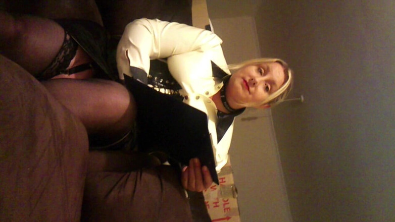 UKhousewife: Padrona di lattice valutazione 2