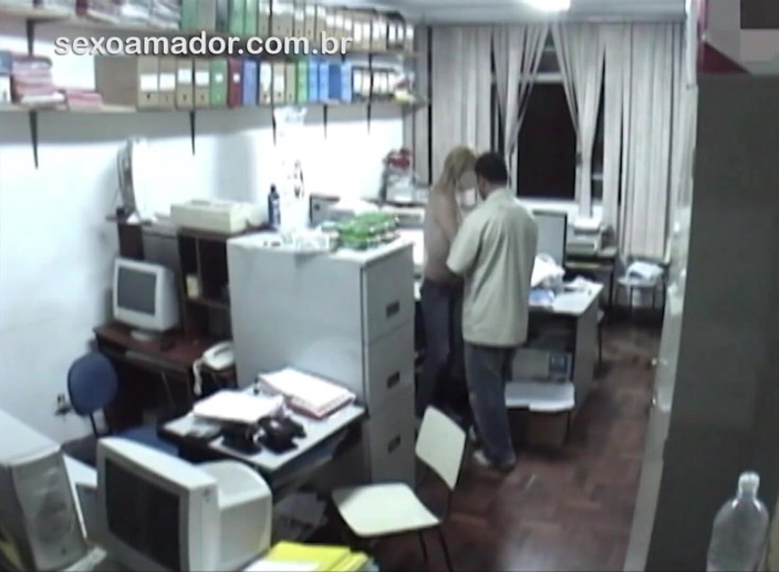 Amateurs videos: Horny employees having sex in the office after hours