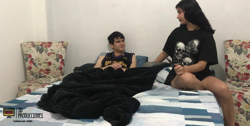 MAFELAGO: Ich finde meinen stiefbruder beim masturbieren in seinem zimmer und...